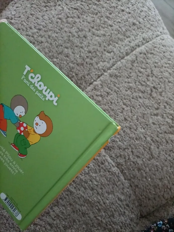 Livre T'choupi ne veut pas prêter - photo numéro 3