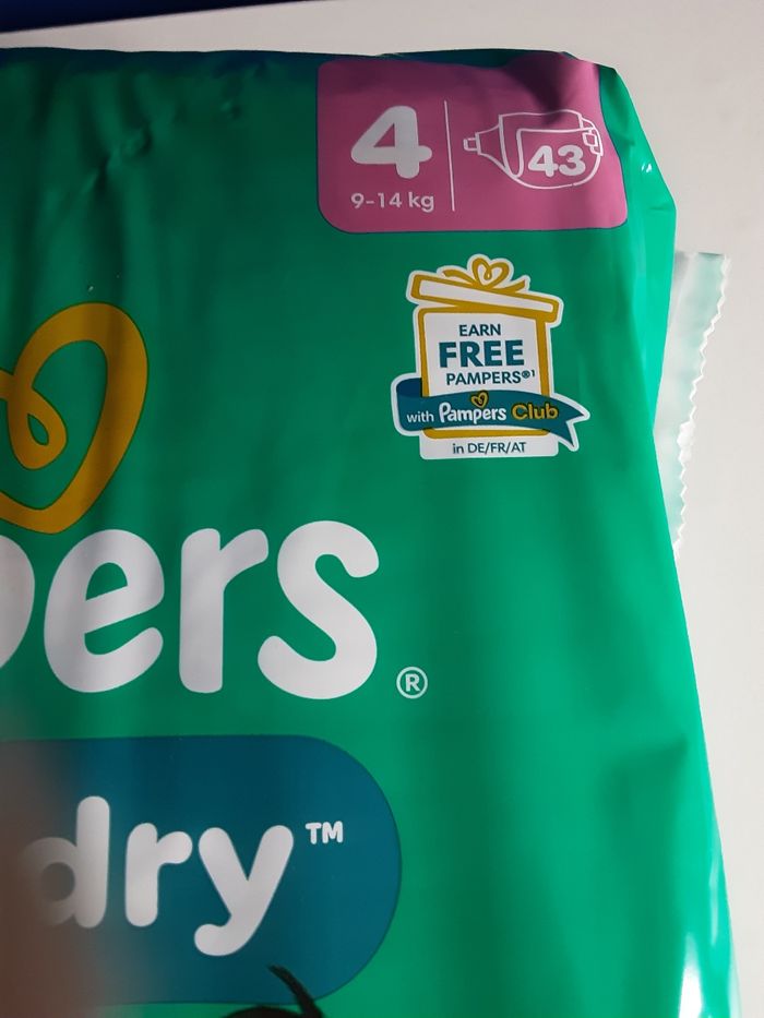 1 paquet de  43 couches  T4 ( 9-14kg) - photo numéro 2