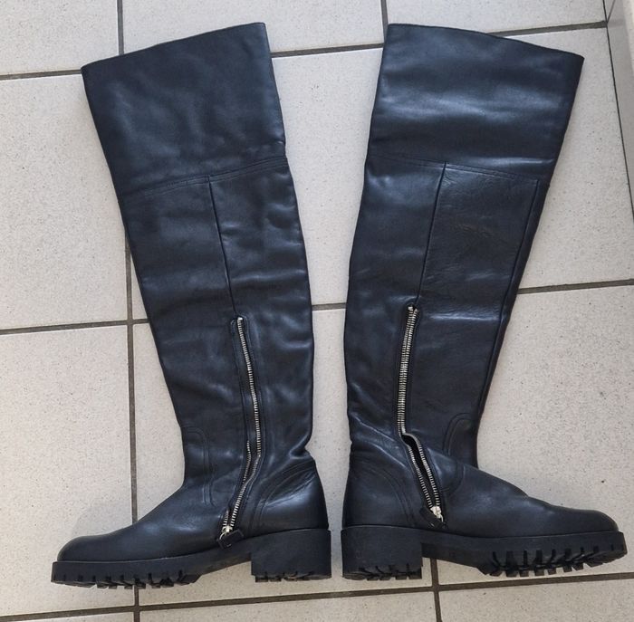 Bottes ZARA femme neuves - photo numéro 2