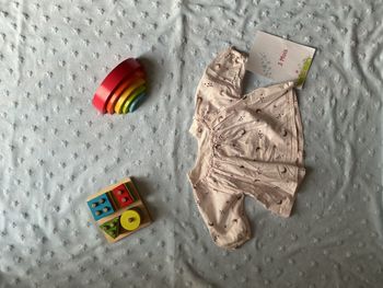 blouse manches longues rose motifs lune et étoiles ouverture totale au dos 3 mois kiabi