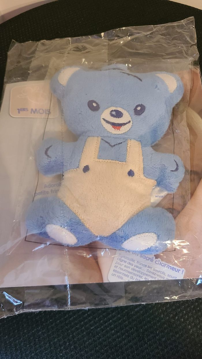 Doudou Peluche extra plat NESTLE - photo numéro 2