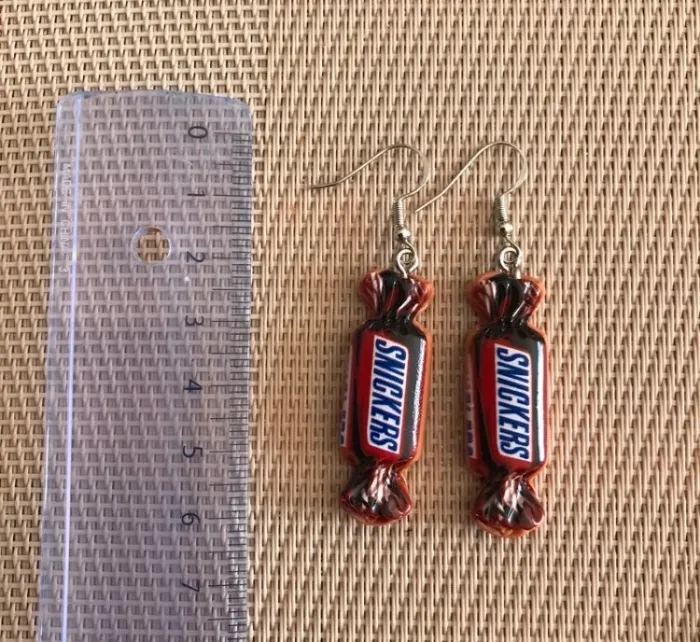 Boucles d’oreilles mini bonbons Snickers - photo numéro 2