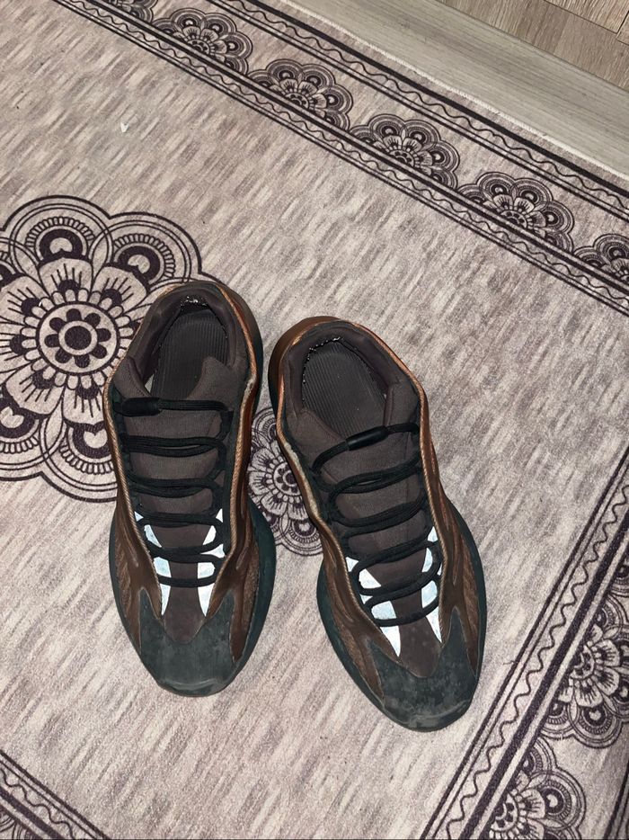 Yeezy 700 v3 - photo numéro 7