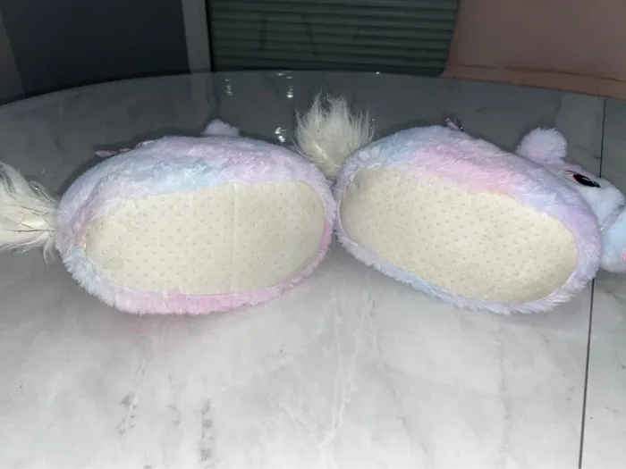 Chaussons peluche licorne - photo numéro 5