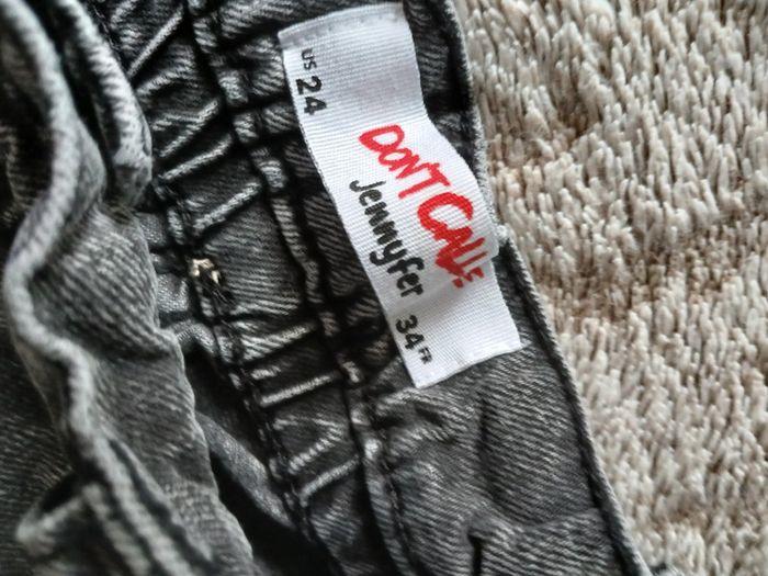 Jean XS - photo numéro 2