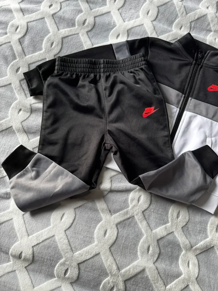 Ensemble Nike - photo numéro 2