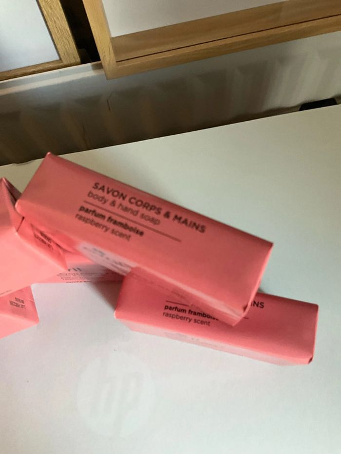 Lot de 5 savons solide Avril framboise (2 lots disponibles) - photo numéro 4