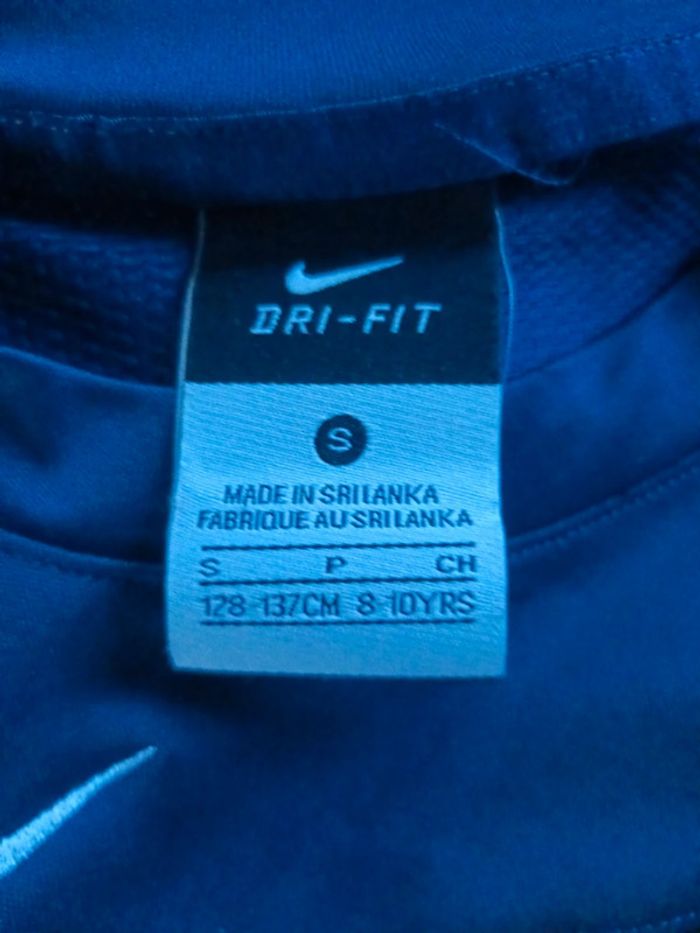 16. Vareuse football Nike S 128-134 8-10ans - photo numéro 8