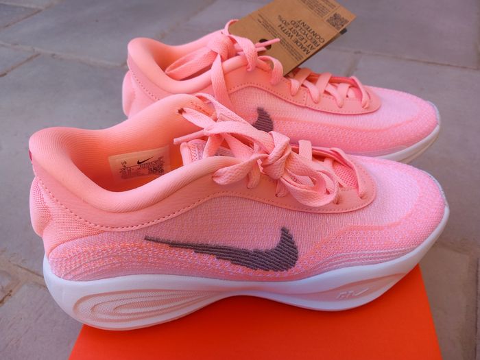 Chaussures de basketball Nike GT hustle academy