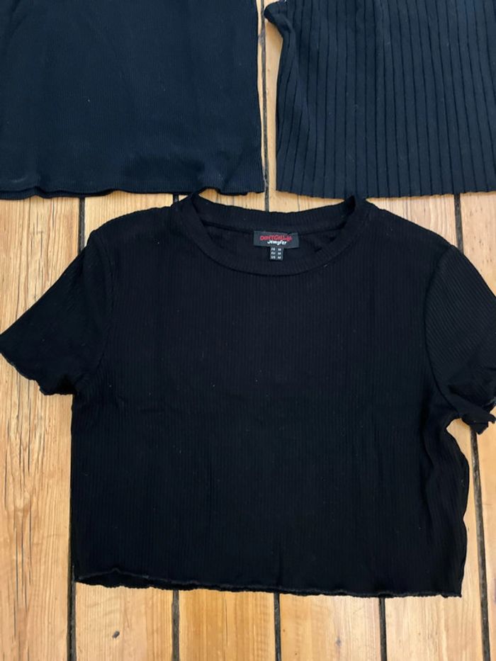 3 tee shirts taille XS / S - photo numéro 2