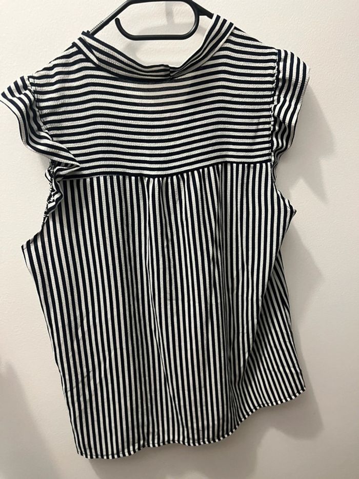 Blouse rayée blanche et noire taille 38 - photo numéro 2