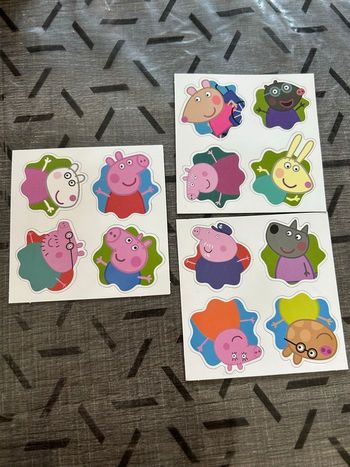 12 magnets peppa pig neuf à défaire 