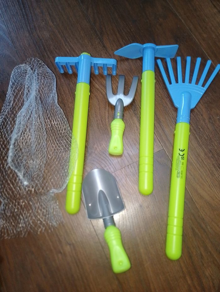Lot d'accessoires jardinier enfant neuf - photo numéro 6