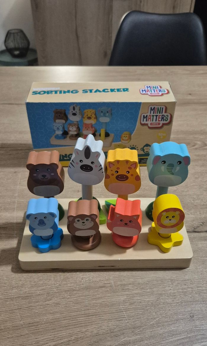 Jouet en bois à empiler animaux