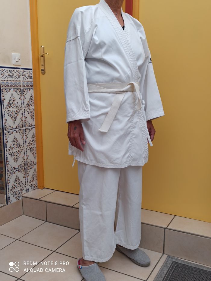 Tenue de karaté - photo numéro 2