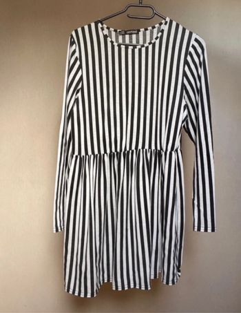 Robe rayée noire et blanche Boohoo