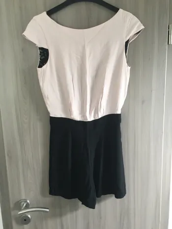 Combishort habillé noir et rose pâle avec dentelle naf naf taille 36