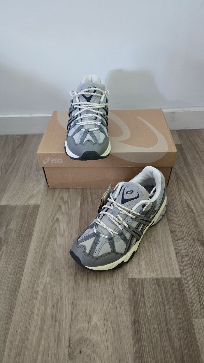 Baskets Asics Gel-Sonoma – pointure 39 – neuves avec étiquette - photo numéro 7