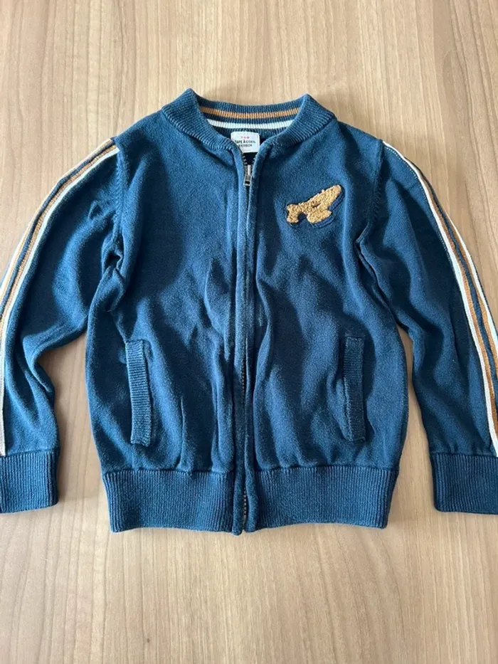 Très beau gilet bleu marine 5 ans TAO