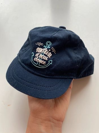 Lot 4 casquettes bébé