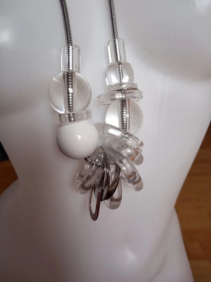 Sautoir argenté - photo numéro 2