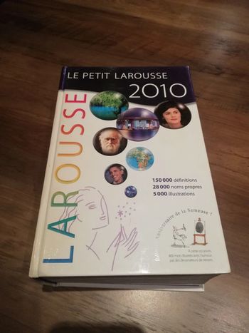 Dictionnaire Le Petit Larousse 2010