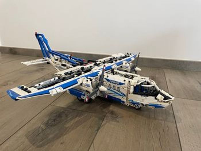 Lego Technic 42025 avion cargo - photo numéro 3