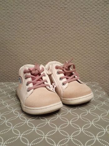 Chaussure fille kickers pointure 21 en très bon état