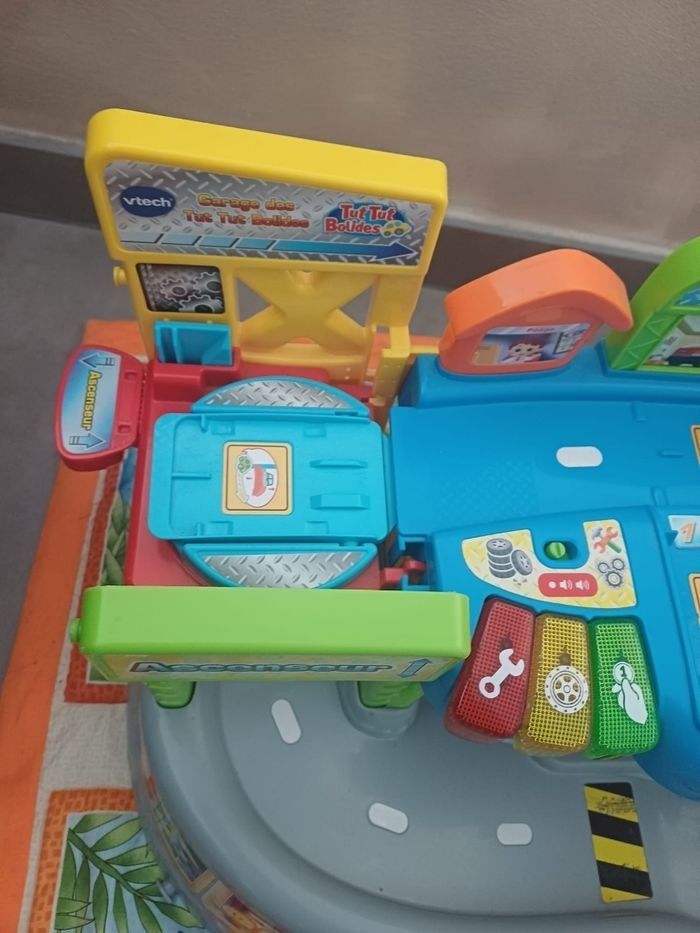 Mon premier garage interactif vtech tut tut bolides - photo numéro 8