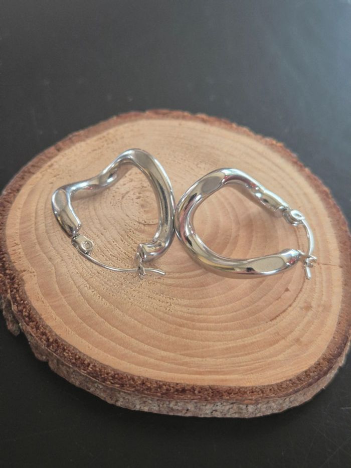 Boucles d'oreilles torsadé en acier
