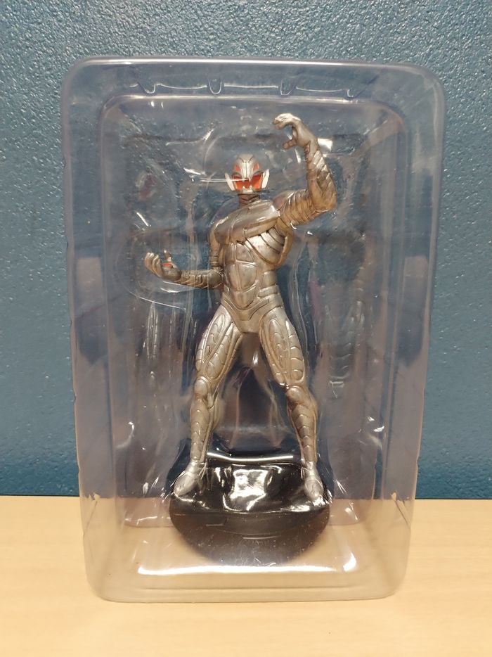 Figurine marvel ultron