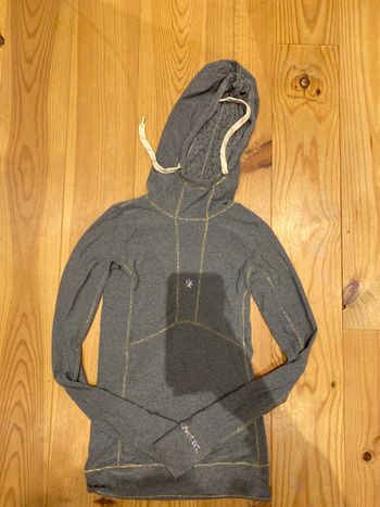 T-shirt/ pull manche longue ceramic