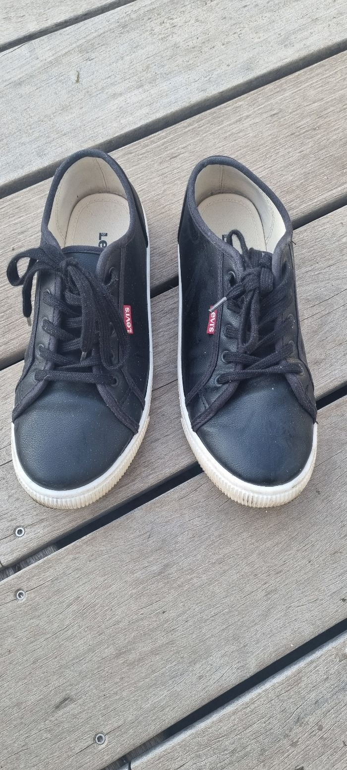 Baskets levis noire 38 - photo numéro 3