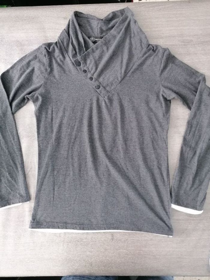 Tee shirt manches longues taille M
