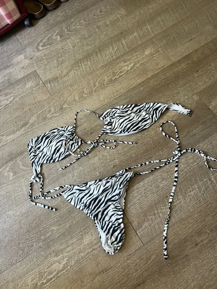 Maillot de bain zèbre