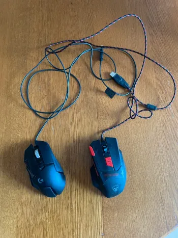Je vends un lot de 2 souris gaming