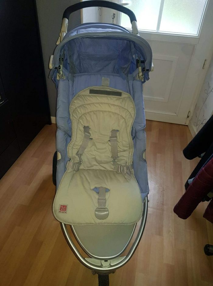 Poussette red castel