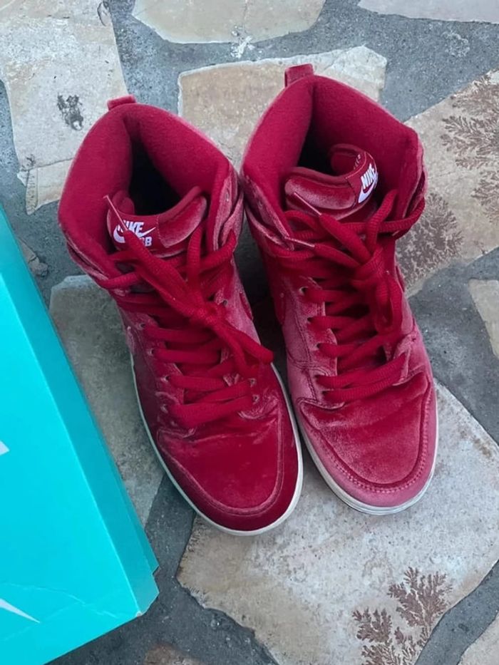 Nike SB Dunk High Red Velvet (2016) - photo numéro 3