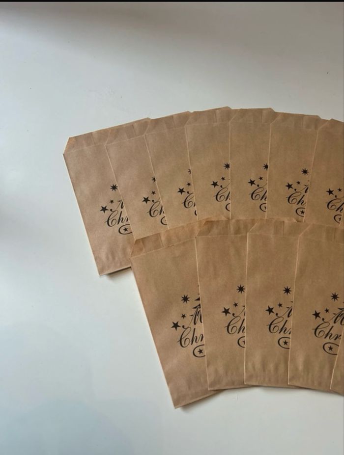 Lot NEUF de 15 sacs en papier kraft sur le thème de Noël - photo numéro 2