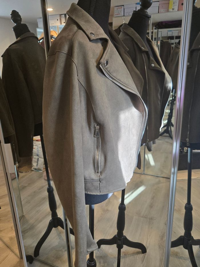 Veste perfecto kaki en suedine 42/44 Primark neuve - photo numéro 5