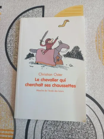 Livre L'école des loisirs  Le chevalier qui cherchait ses chaussettes