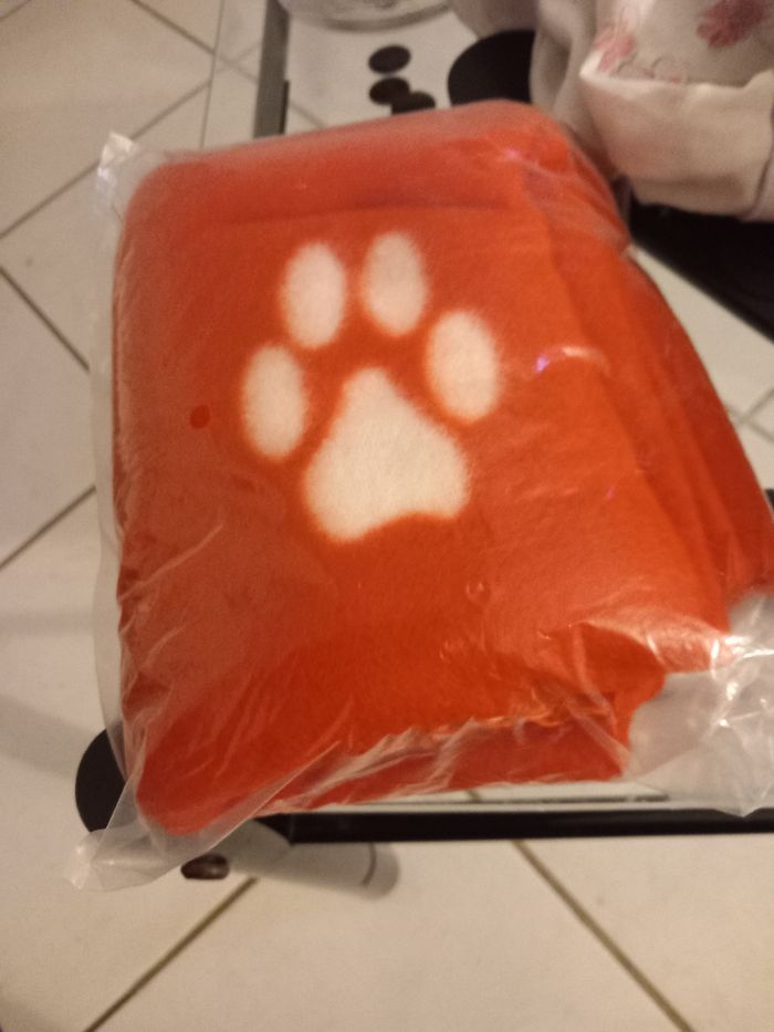 Plaid neuf. Pour animaux - photo numéro 2