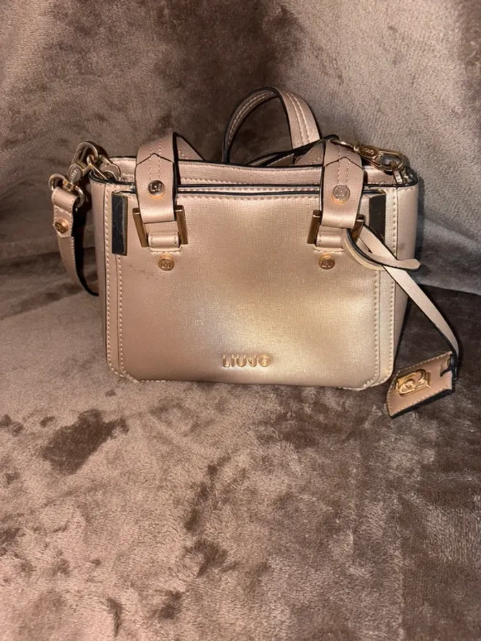 Sac à main Liu jo Xs Stachel Couleur or en très bon état - photo numéro 2