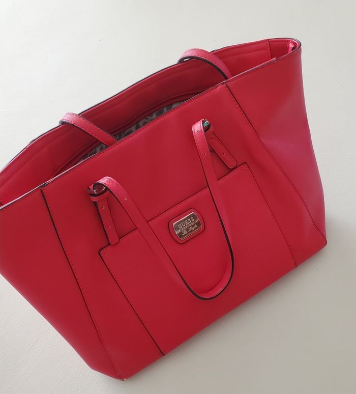 👜 Sac cabas GUESS rouge – intérieur léopard 🐆