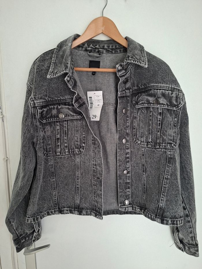 Veste en jean grise neuve