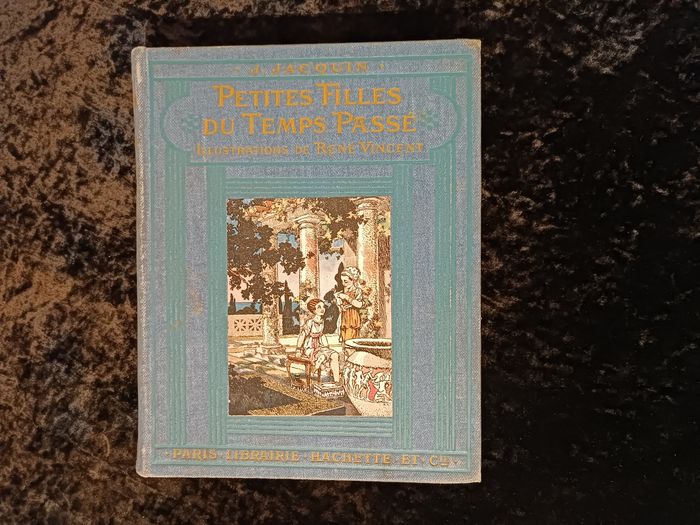 Petites filles du temps passé