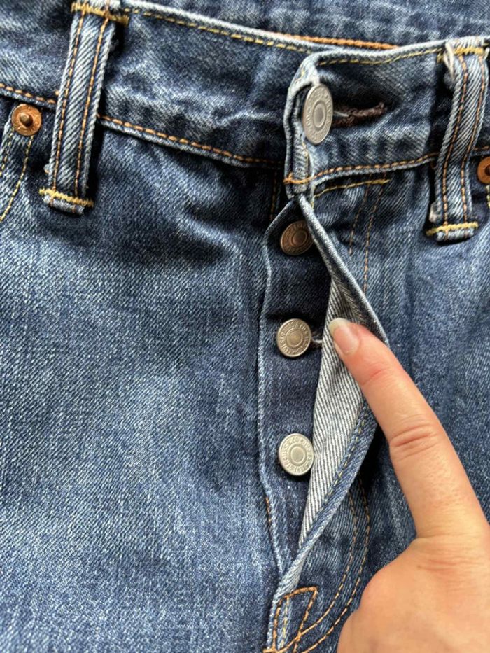 Jean Levi’s 501 bleu coupe straight droite fuselé taille M/40 W40 L32 - photo numéro 8