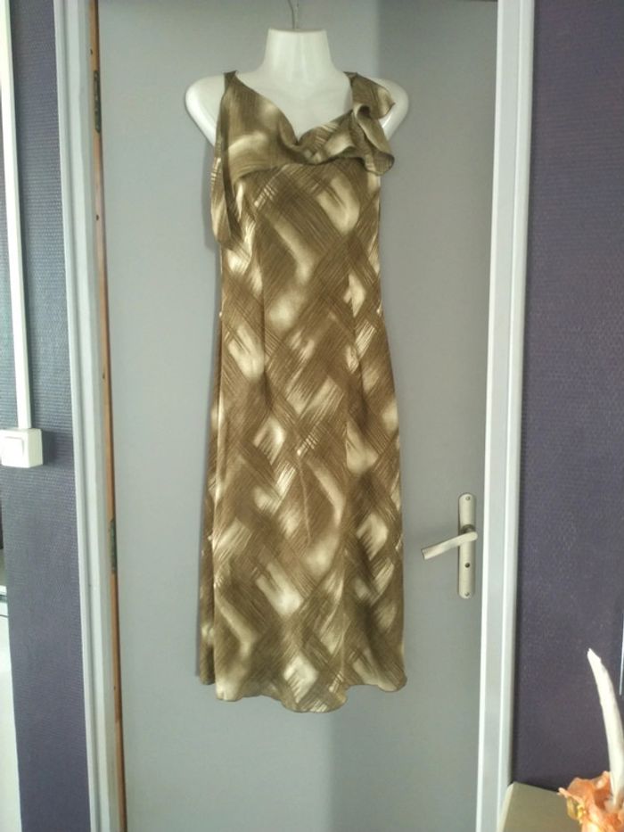 Robe T:2 neuf - photo numéro 3