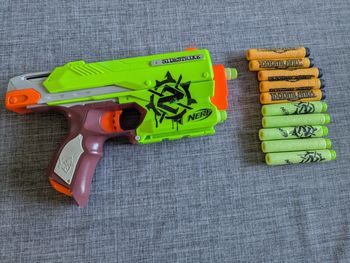 Pistolet nerf zombie strike