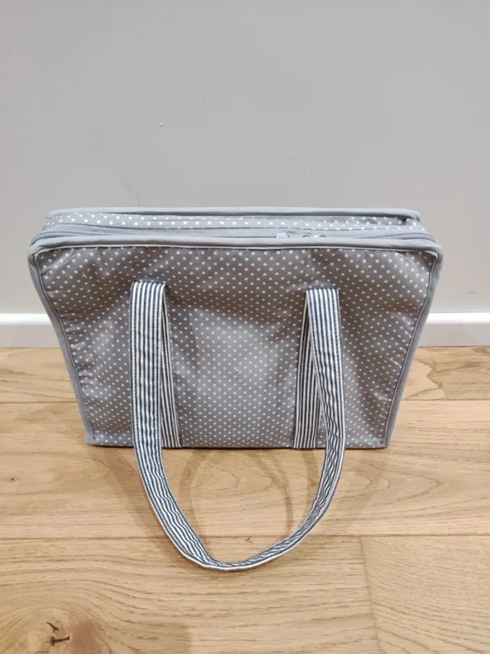 Sac de rangement multi poches sécurisées - très bon état